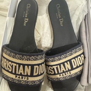 Dior Women's Black and Cream Sandals